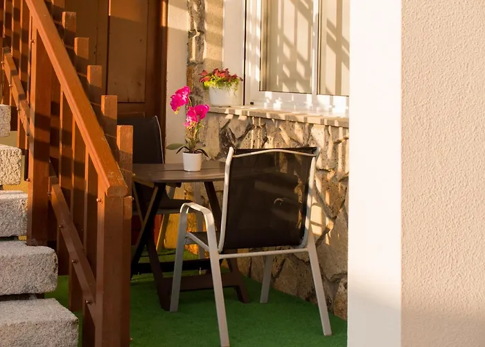 Daire Patos - Garden Nigrán