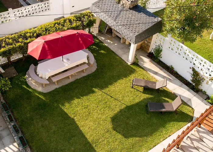 Daire Patos - Garden